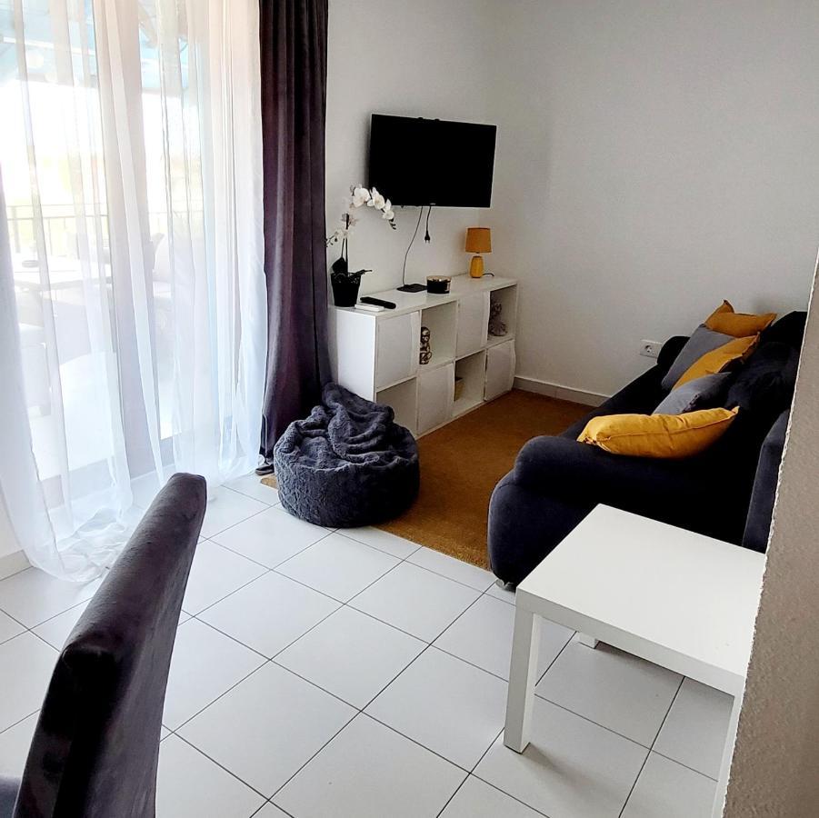 Apartman Rocky Petrovija Exterior foto